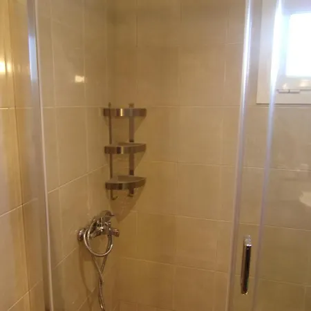 Appartement George 1 *