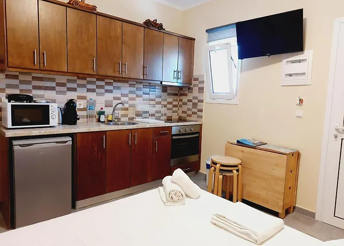 Апартаменты George 1 Ипсос